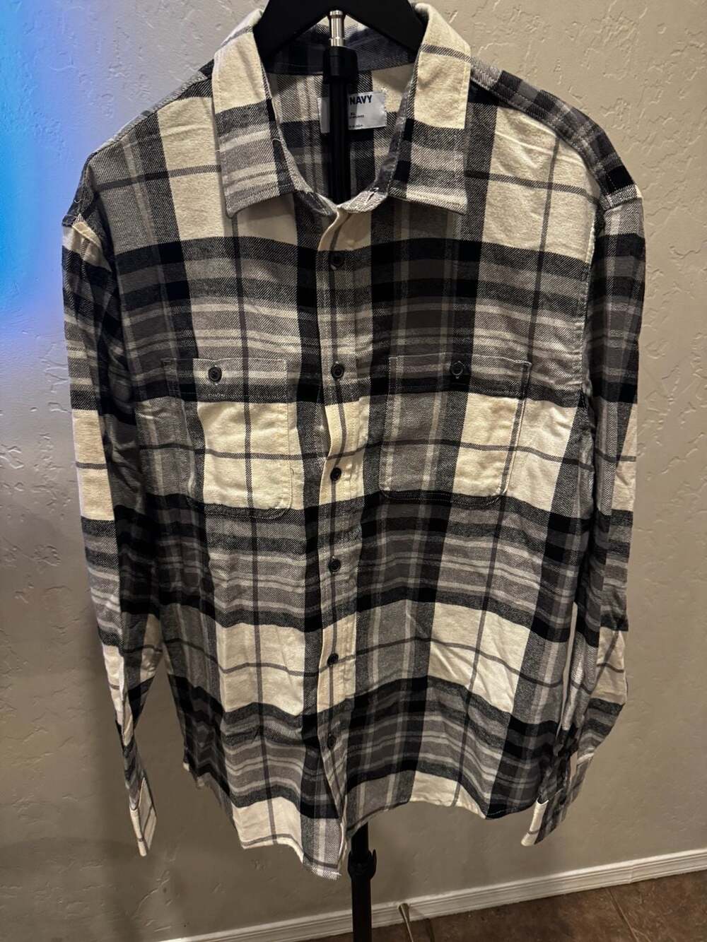 Old Navy Mens Double-Brushed Plaid Long-Sleeve Button-Down Flannel Shirt